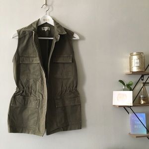 Madewell | olive green cargo utility vest xs